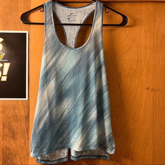 NIKE WORKOUT TOP - Picture 5 of 8